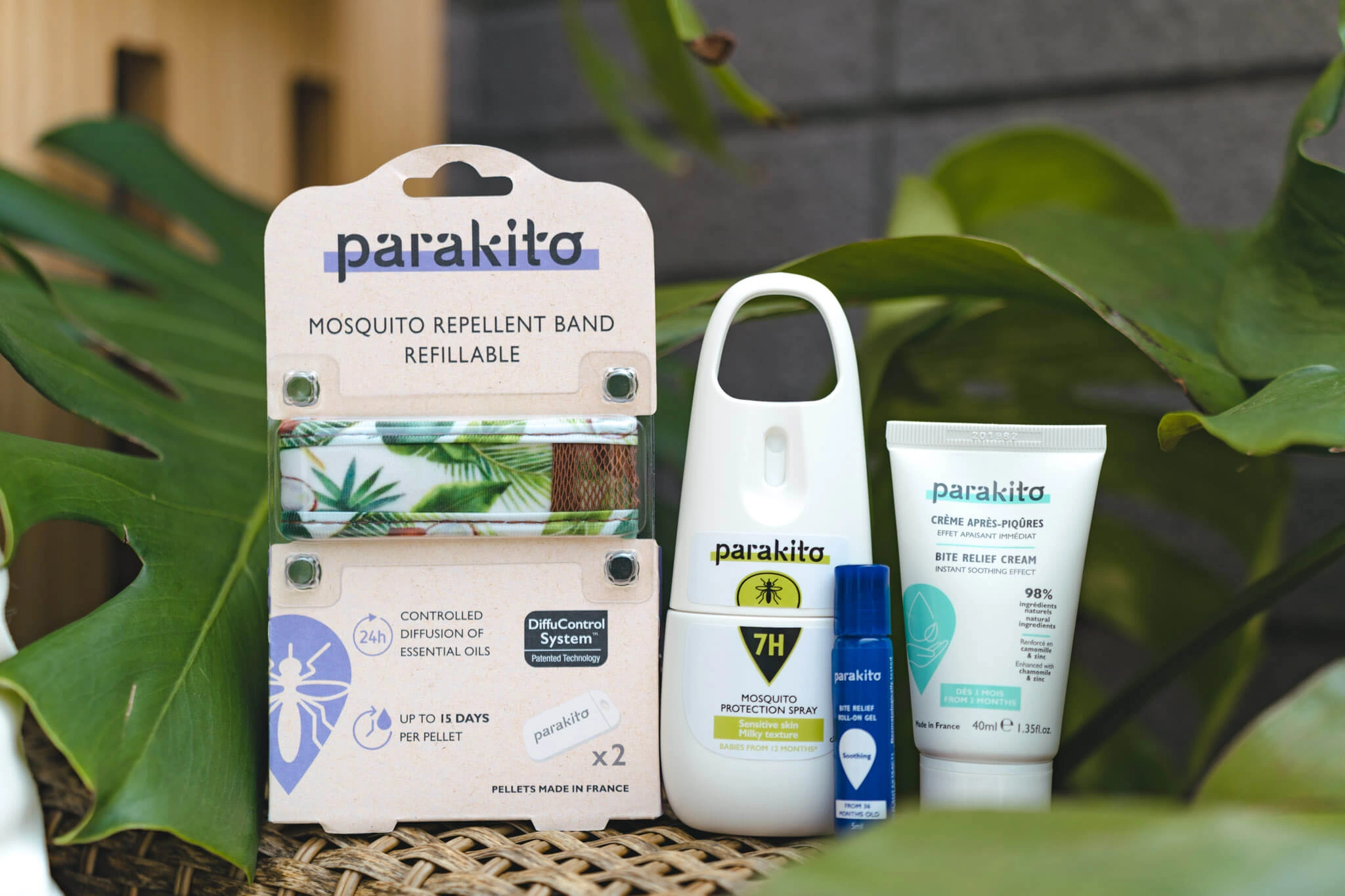 鷹式一家過往使用的 Para’Kito 噴霧、滾珠與手環用品