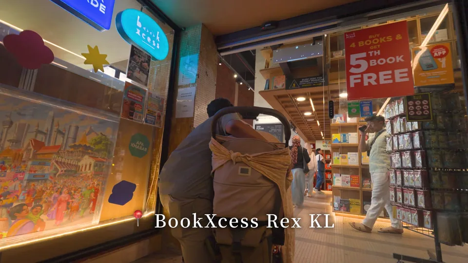 BookXcess Rex KL入口與家人