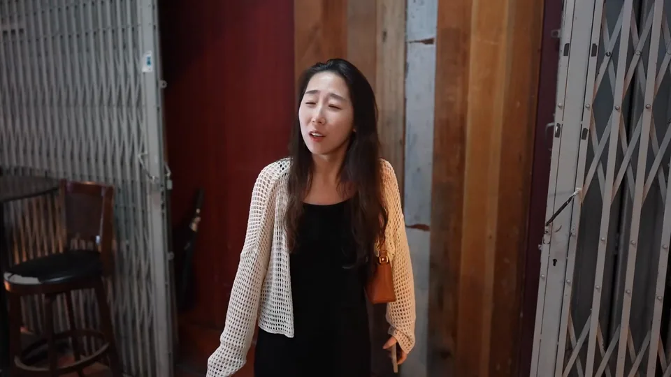 隱藏入口旁的媽媽