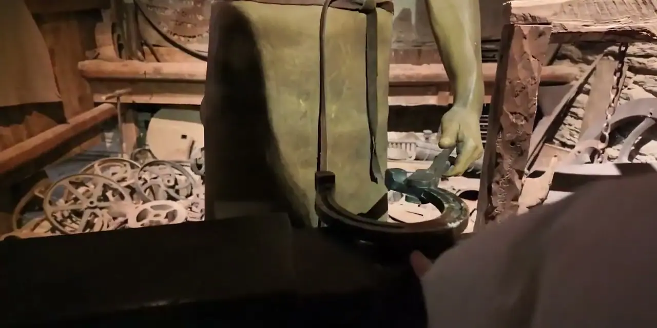 Lakes District Museum 展廳中的歷史機械模型與器具